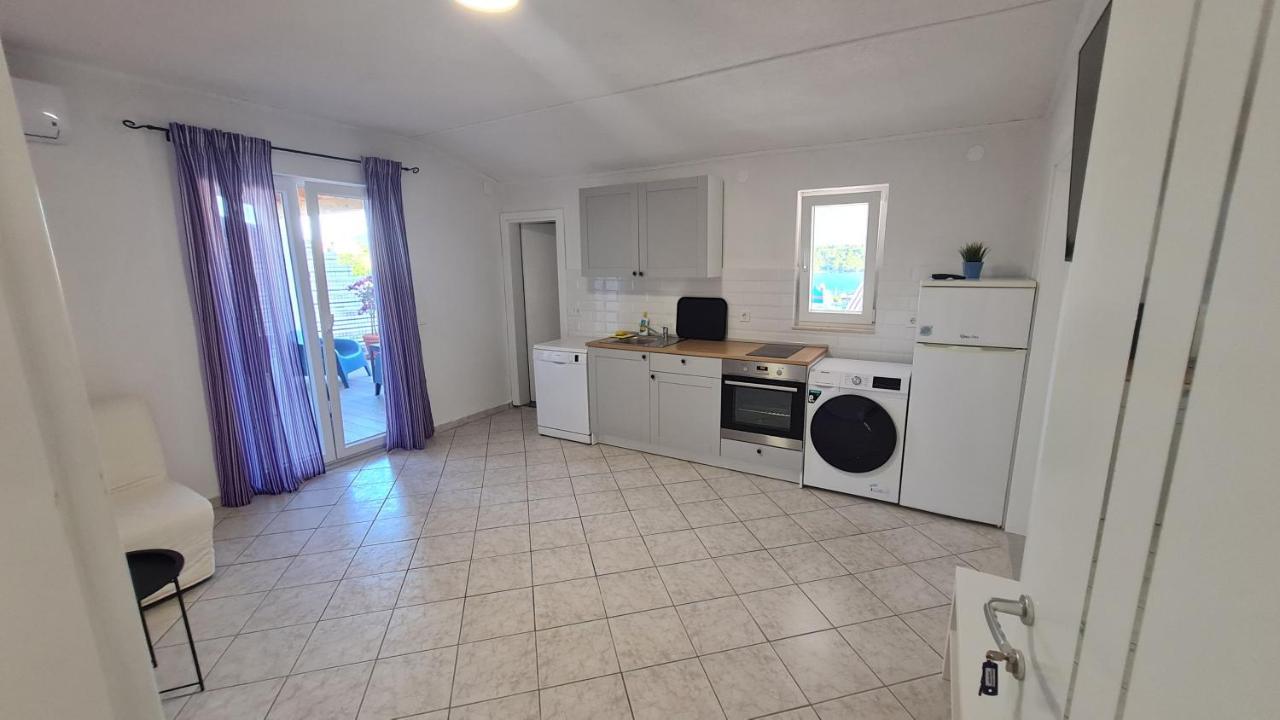 Apartmani Mlinar-One Bedroom Seaview Grebaštica 외부 사진